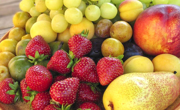 Selections of chilled seasonal fruit 