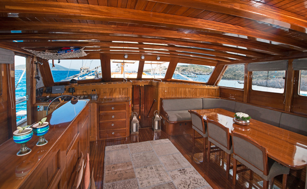 Greek Islands yacht hire